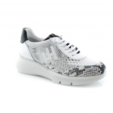 White colour women leisure shoes