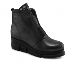 Black colour women ankle boots