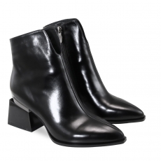 Black colour women ankle boots