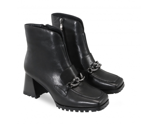 Black colour women ankle boots