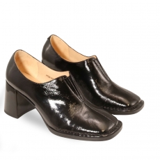 women court shoes