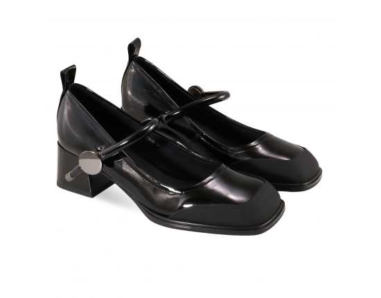 women court shoes