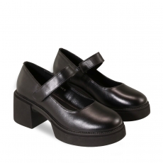 women court shoes