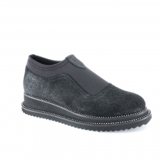 women court shoes