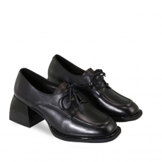 women court shoes