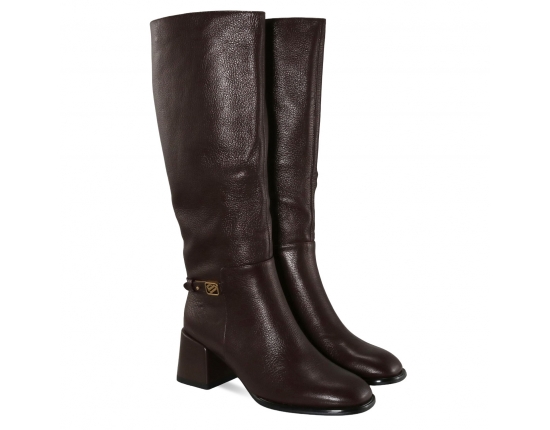 женские высокие сапогии