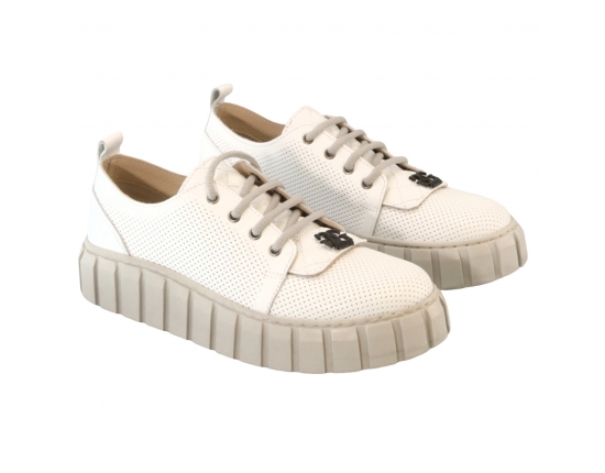 White colour women leisure shoes