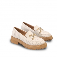 White colour women leisure shoes