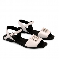 Women sandals