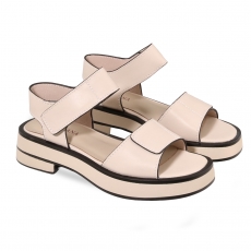 Women sandals