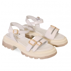 Women sandals