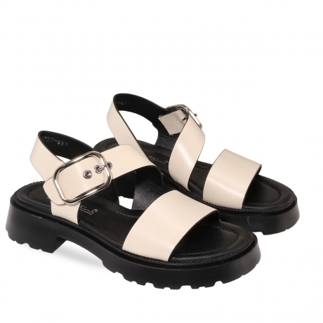 Women sandals