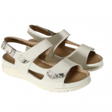 Women sandals