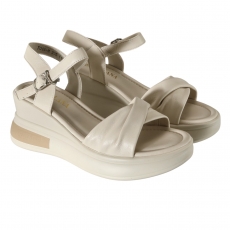Women sandals