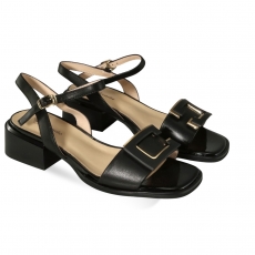 Women sandals
