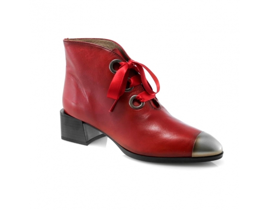 Raudonos spalvos moteriški laisvalaikio batai